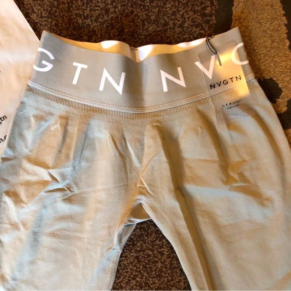 NVGTN Light Grey Sport Seamless Leggings size L NWT - Picture 6 of 6